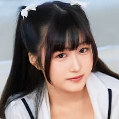 Nana Okada (岡田奈々)