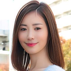 Yui Shinjo (新城由衣)